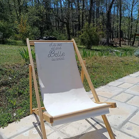 La Des Pins Poet-laval